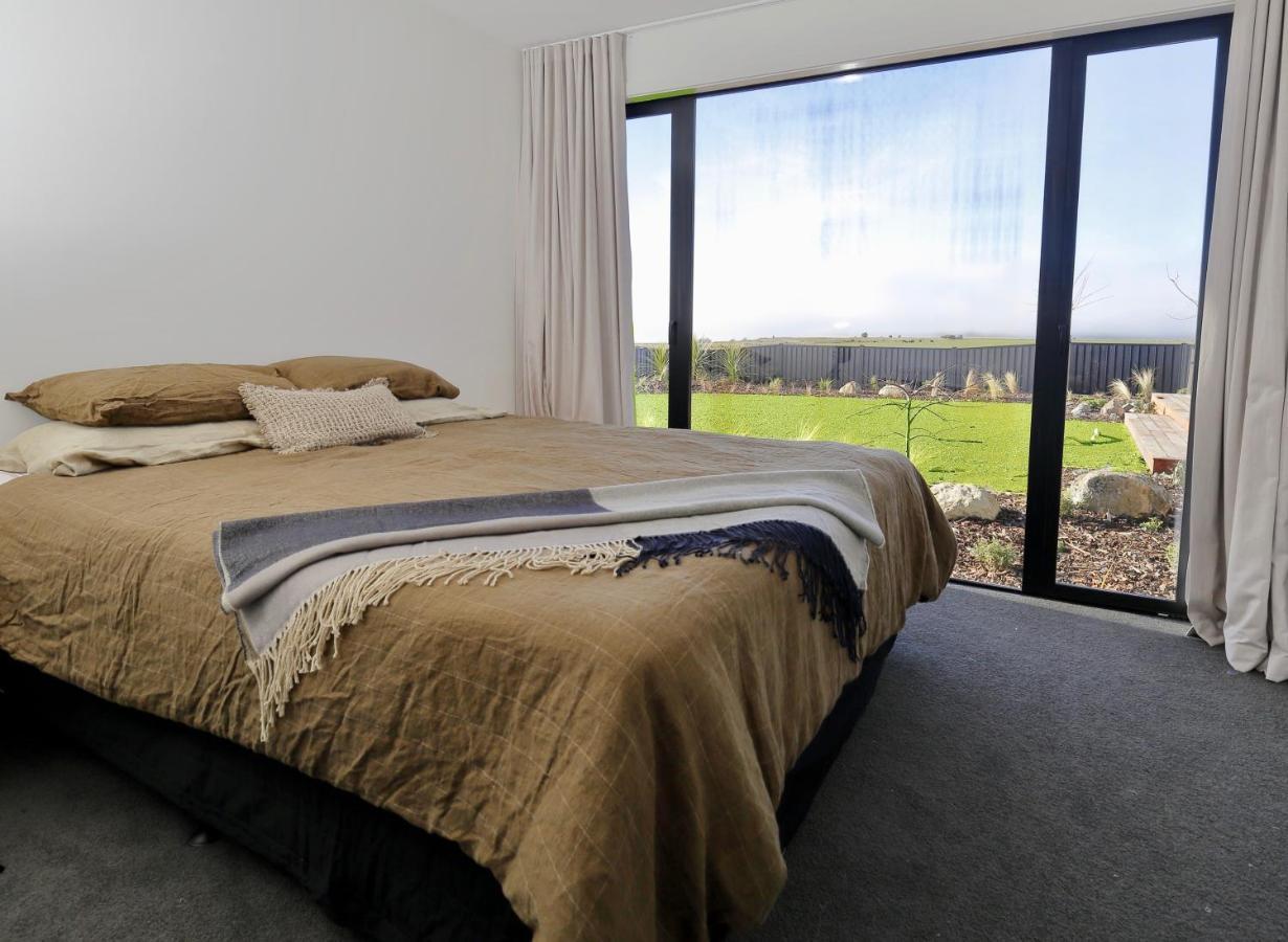 Lake House - Te Anau Holiday Home Bagian luar foto