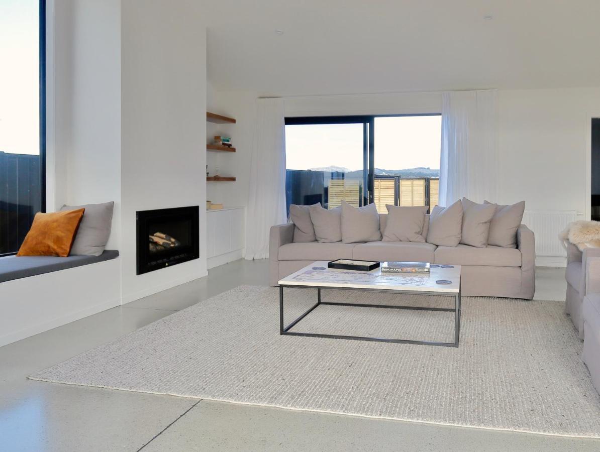 Lake House - Te Anau Holiday Home Bagian luar foto