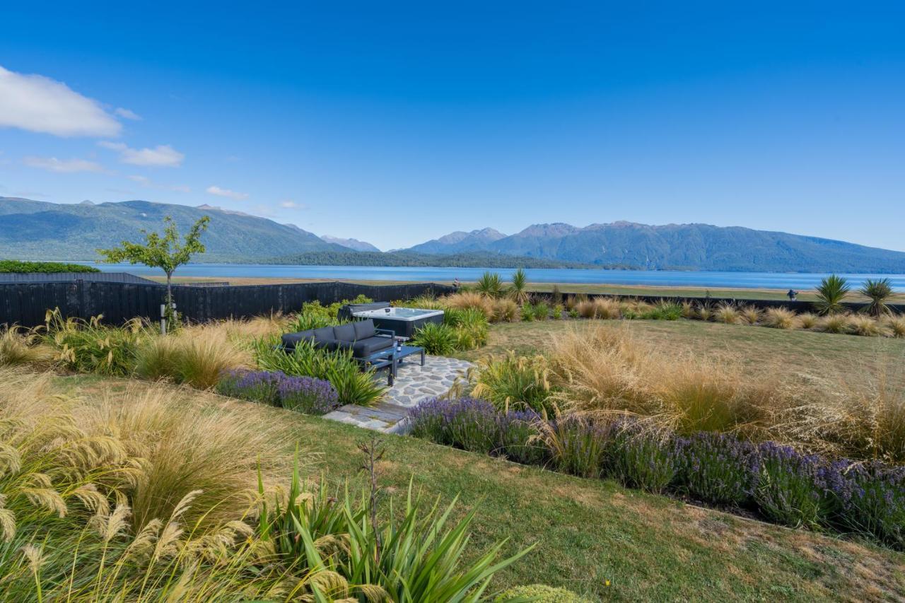 Lake House - Te Anau Holiday Home Bagian luar foto