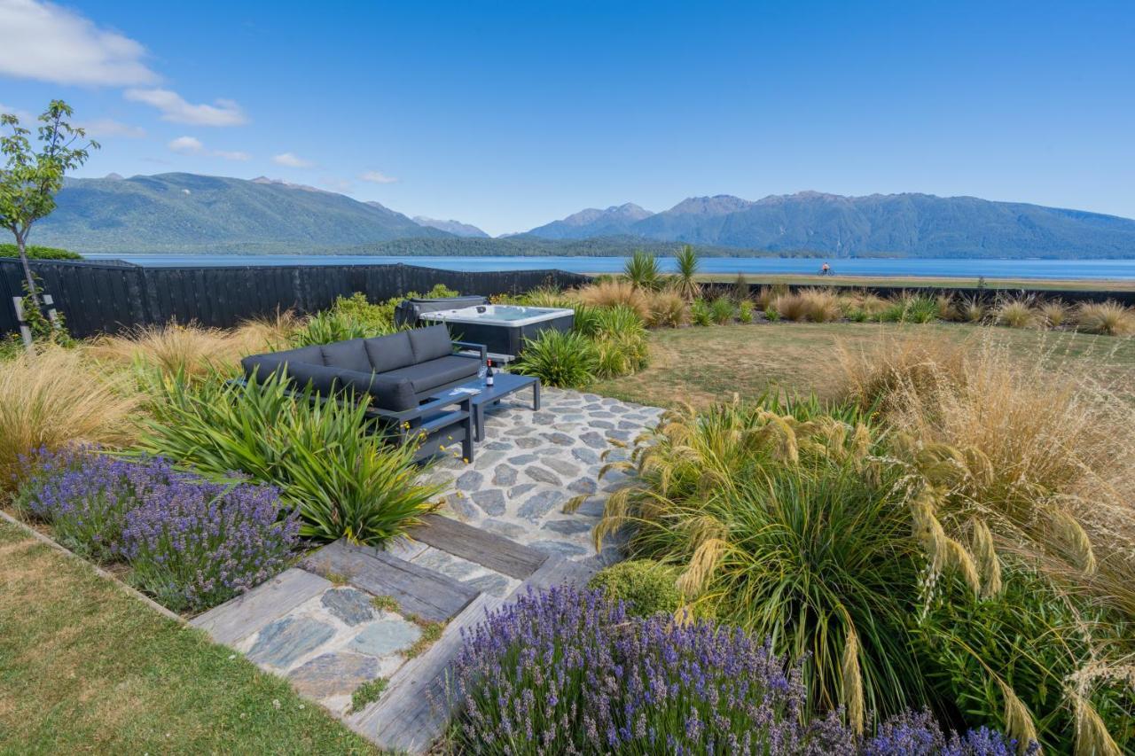 Lake House - Te Anau Holiday Home Bagian luar foto